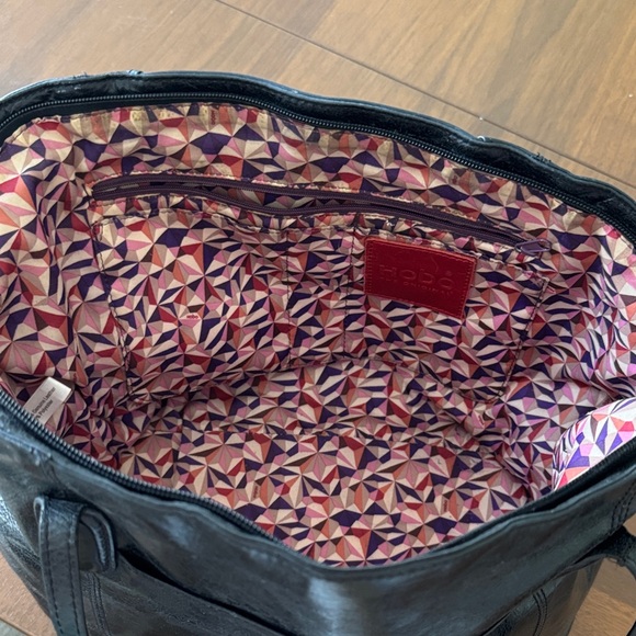 HOBO Black Leather Vintage Tote Bag lots of ❤️ so soft great shape for older bag - Picture 3 of 15